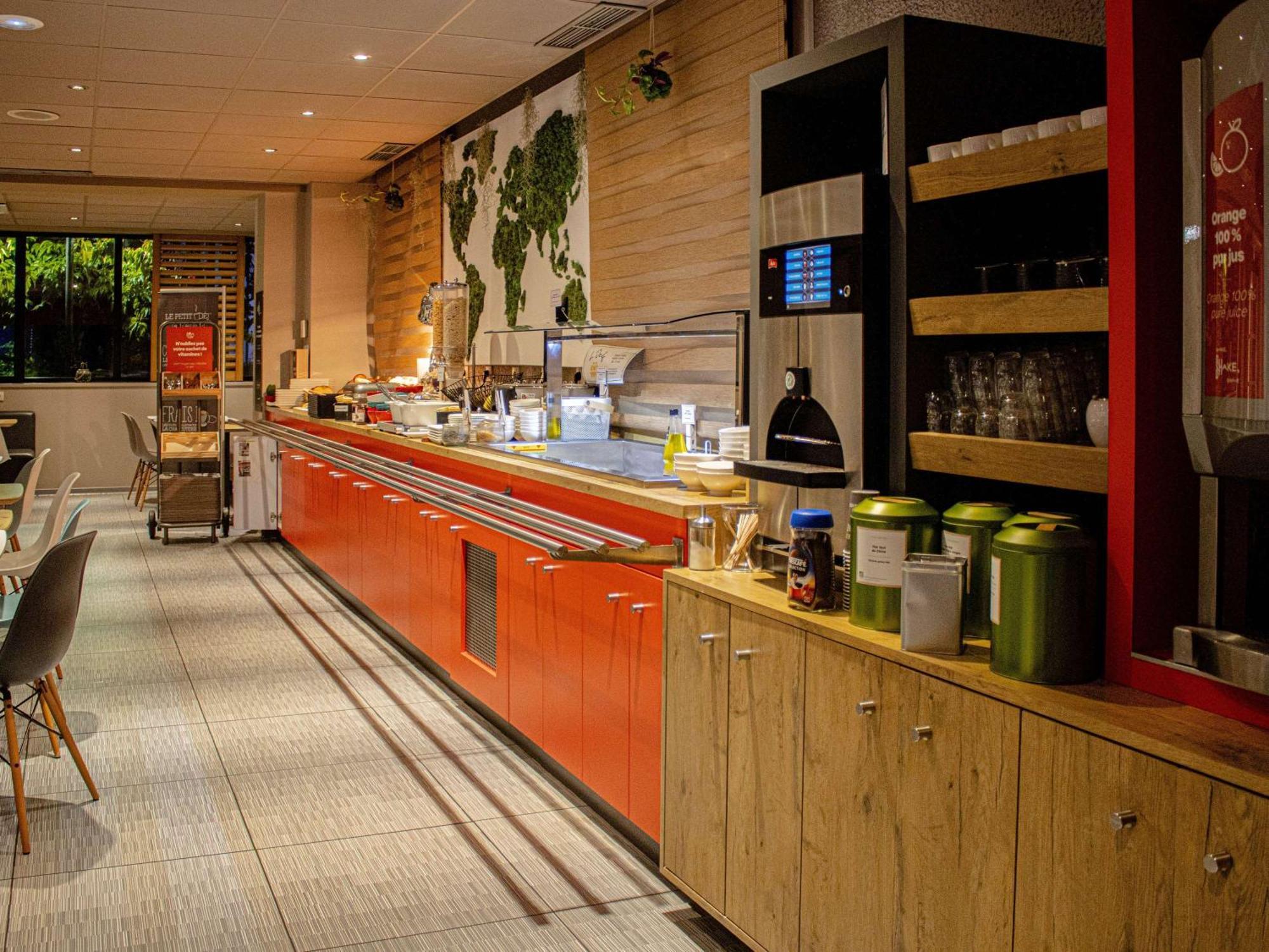 Ibis Rennes Cesson Hotell Exteriör bild